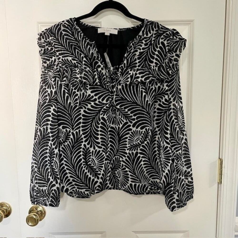 NWT‎ LOFT Black & White Paisley Blouse Medium Top Ruffle Sheer Long Sleeve